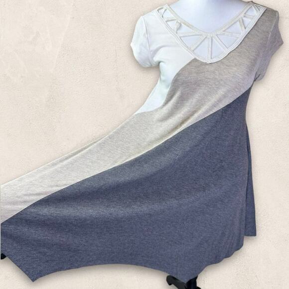 CATO Women's Short Sleeve Oversized Dress With Collar Detail Size XS - Picture 3 of 5